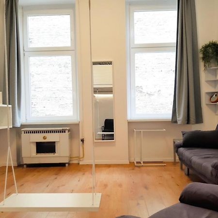 Bright Side Apartment Будапеща Екстериор снимка