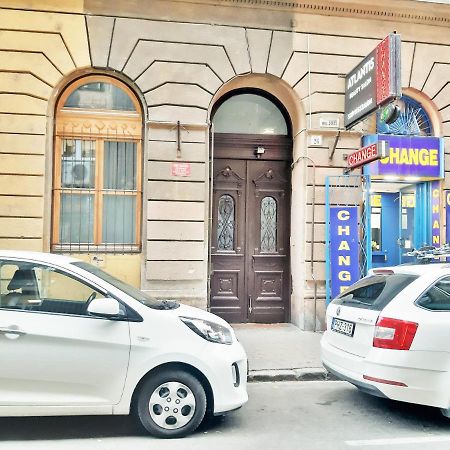 Bright Side Apartment Будапеща Екстериор снимка