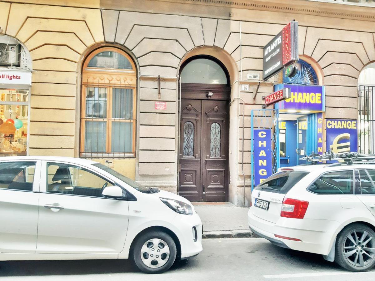 Bright Side Apartment Будапеща Екстериор снимка