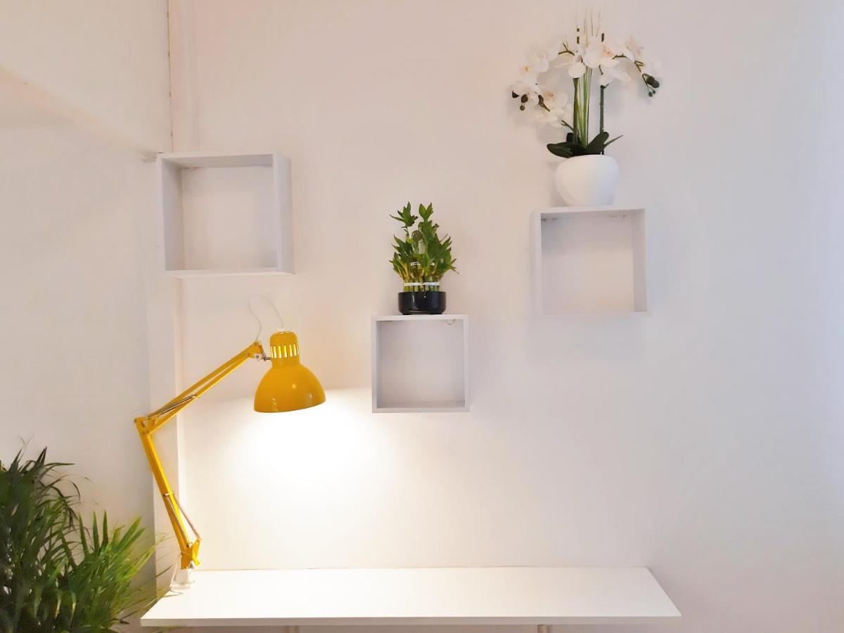 Bright Side Apartment Будапеща Екстериор снимка