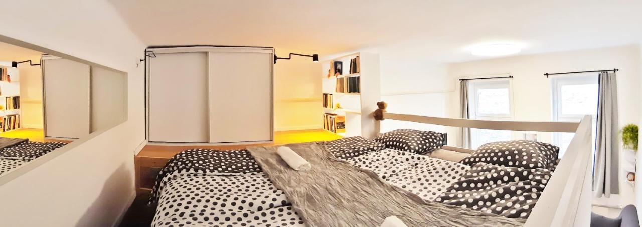 Bright Side Apartment Будапеща Екстериор снимка