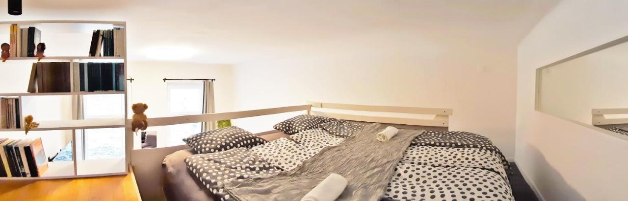 Bright Side Apartment Будапеща Екстериор снимка